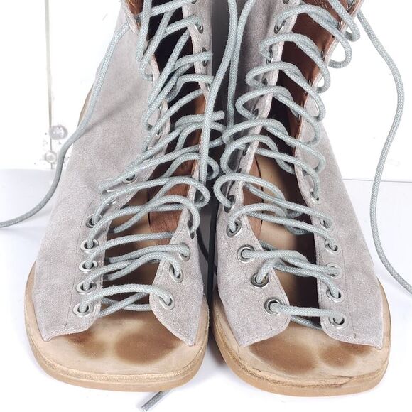 Jeffrey Campbell Women's Cors US7,5 Taupe Suede Square Toe Lace-up Ankle Booties - Picture 5 of 16